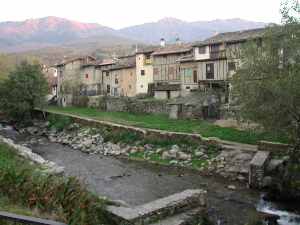 Albergue Turistico Valle Del Ambroz Хервас Экстерьер фото